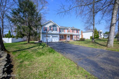 21 Jefferson Court Freehold NJ 07728