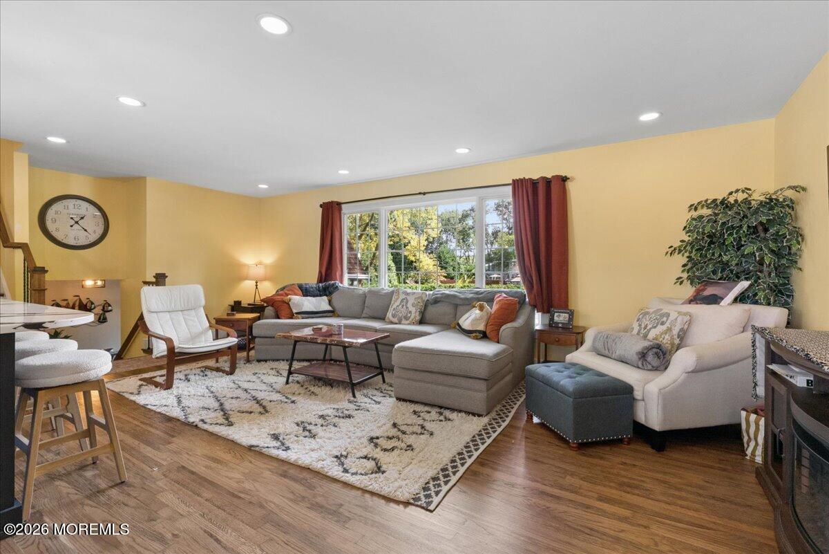 7 Sandspring Drive Eatontown NJ 07724