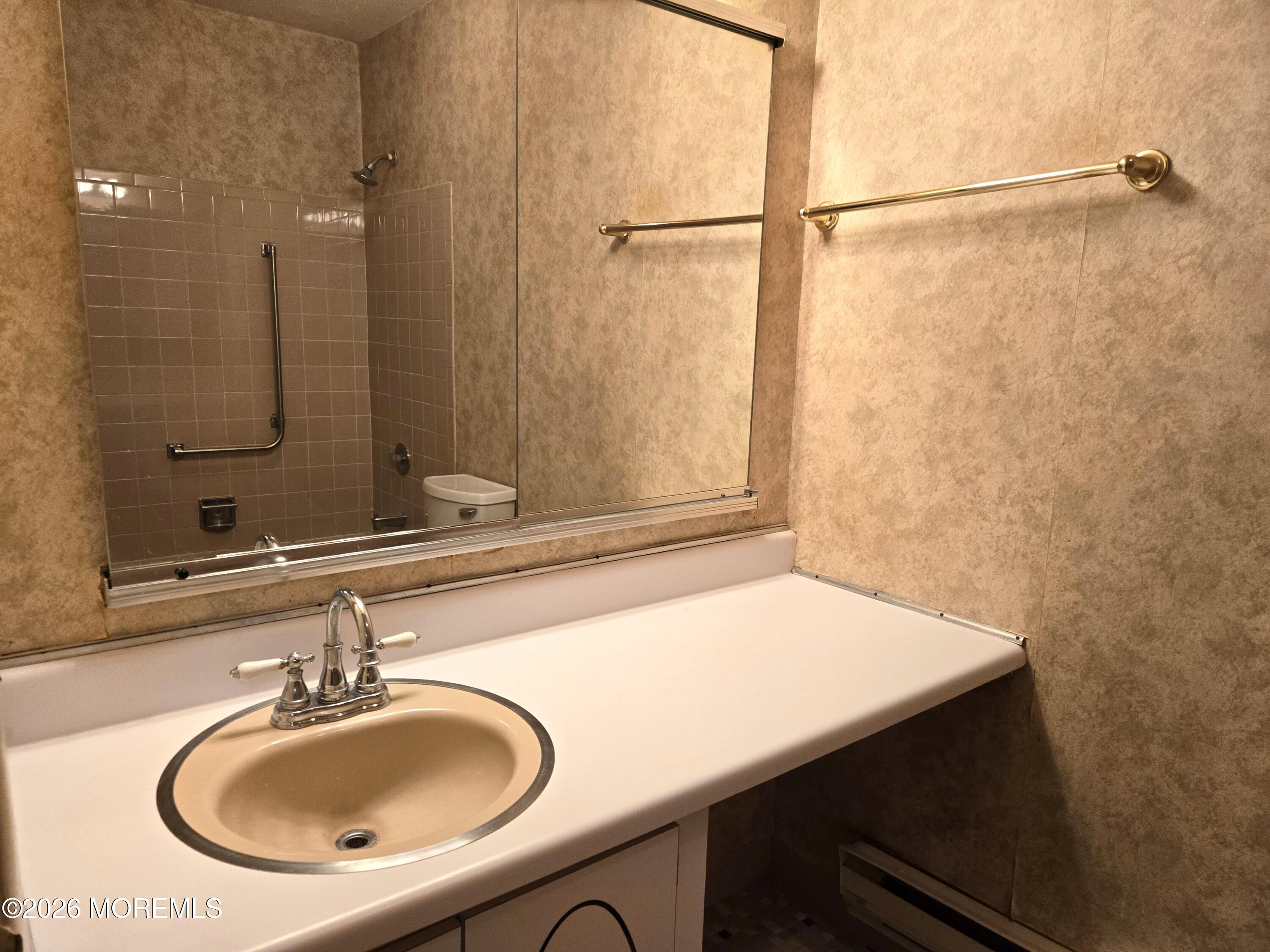 142 Hudson Parkway Whiting NJ 08759