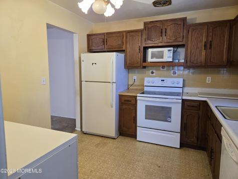 142 Hudson Parkway Whiting NJ 08759