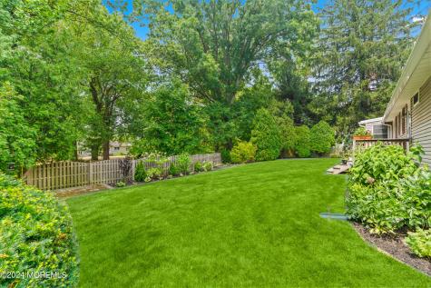 23 Amelia Circle Little Silver NJ 07739