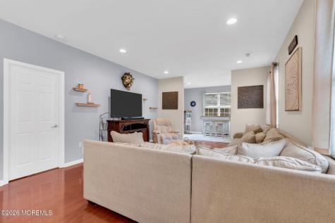 61 Woodview Drive Whiting NJ 08759