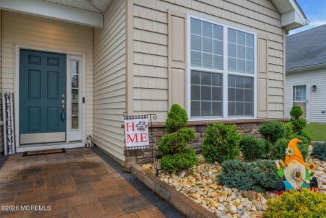 61 Woodview Drive Whiting NJ 08759