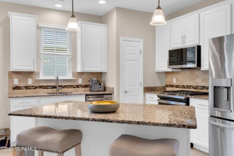 61 Woodview Drive Whiting NJ 08759