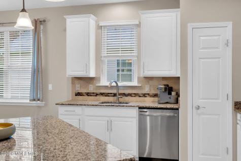 61 Woodview Drive Whiting NJ 08759