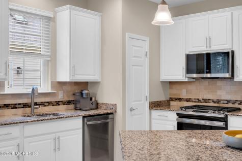 61 Woodview Drive Whiting NJ 08759
