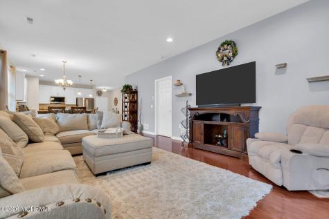 61 Woodview Drive Whiting NJ 08759