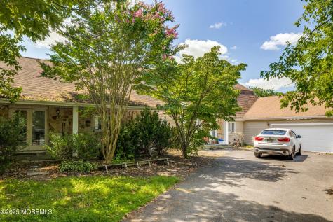 36 White Pine Road Chesterfield NJ 08515