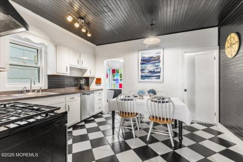 128 E Camp Walk Island Heights NJ 08732