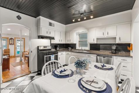 128 E Camp Walk Island Heights NJ 08732