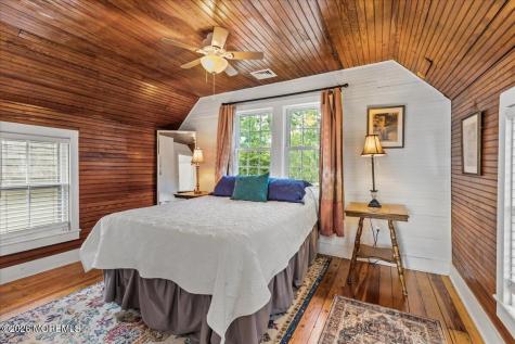 128 E Camp Walk Island Heights NJ 08732