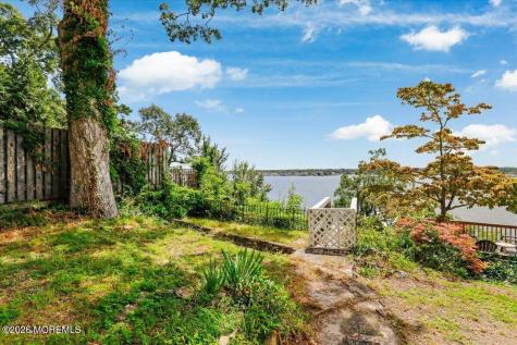 128 E Camp Walk Island Heights NJ 08732