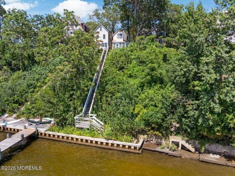 128 E Camp Walk Island Heights NJ 08732