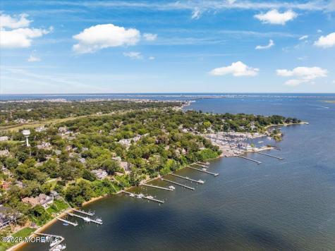 128 E Camp Walk Island Heights NJ 08732