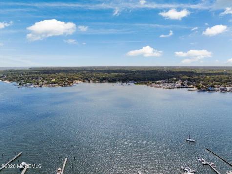 128 E Camp Walk Island Heights NJ 08732