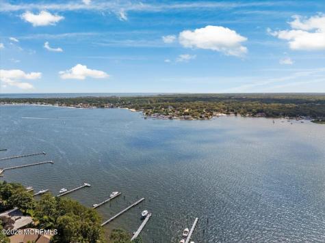 128 E Camp Walk Island Heights NJ 08732