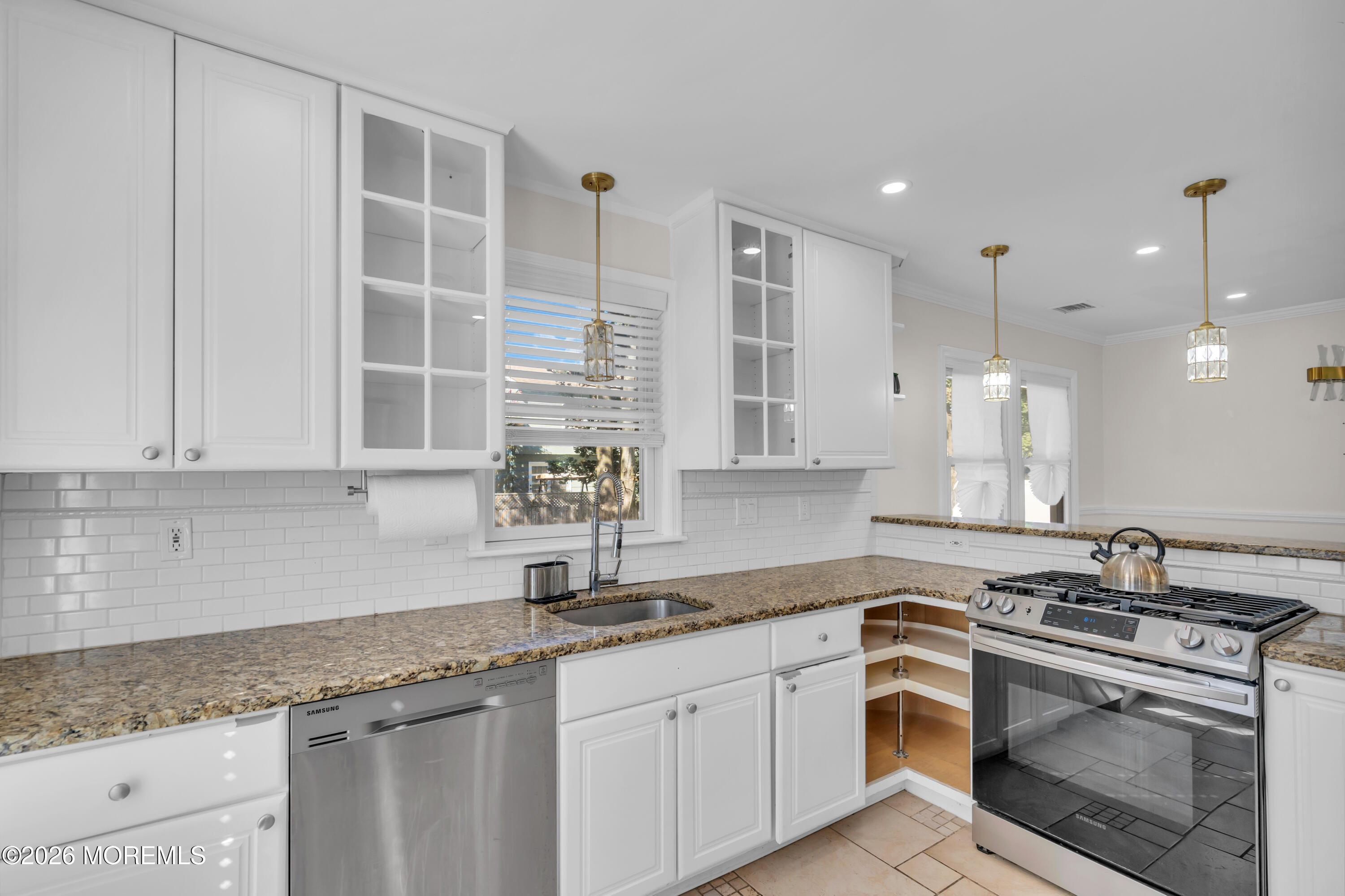 559 Dow Avenue Oakhurst NJ 07755