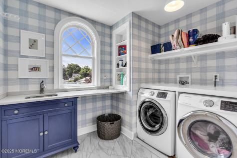 524 Longstreet Avenue Brielle NJ 08730