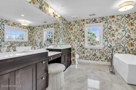 524 Longstreet Avenue Brielle NJ 08730