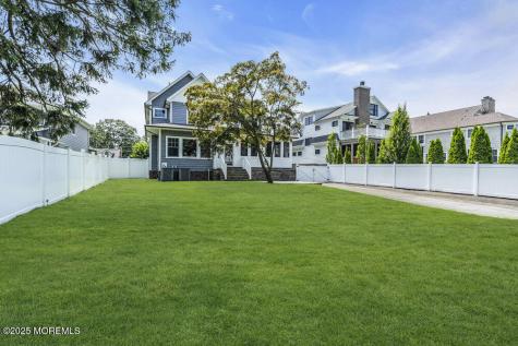 524 Longstreet Avenue Brielle NJ 08730
