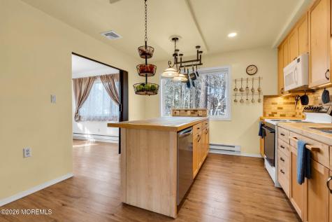 3 New Hampshire Lane Manchester NJ 08759