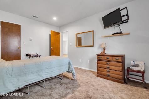 3 New Hampshire Lane Manchester NJ 08759