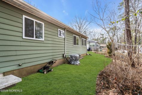 3 New Hampshire Lane Manchester NJ 08759