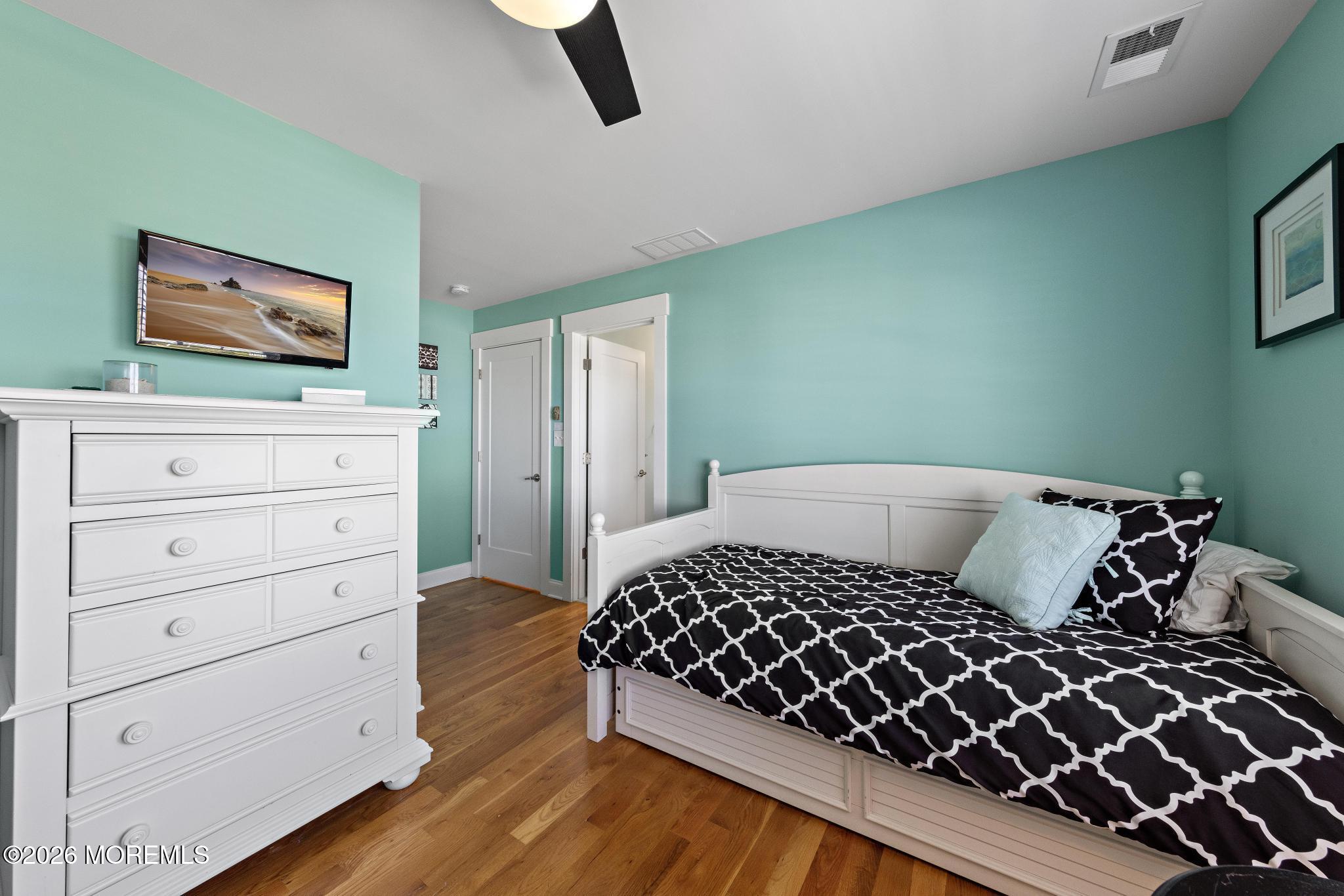 48 N 11th Street Surf City NJ 08008