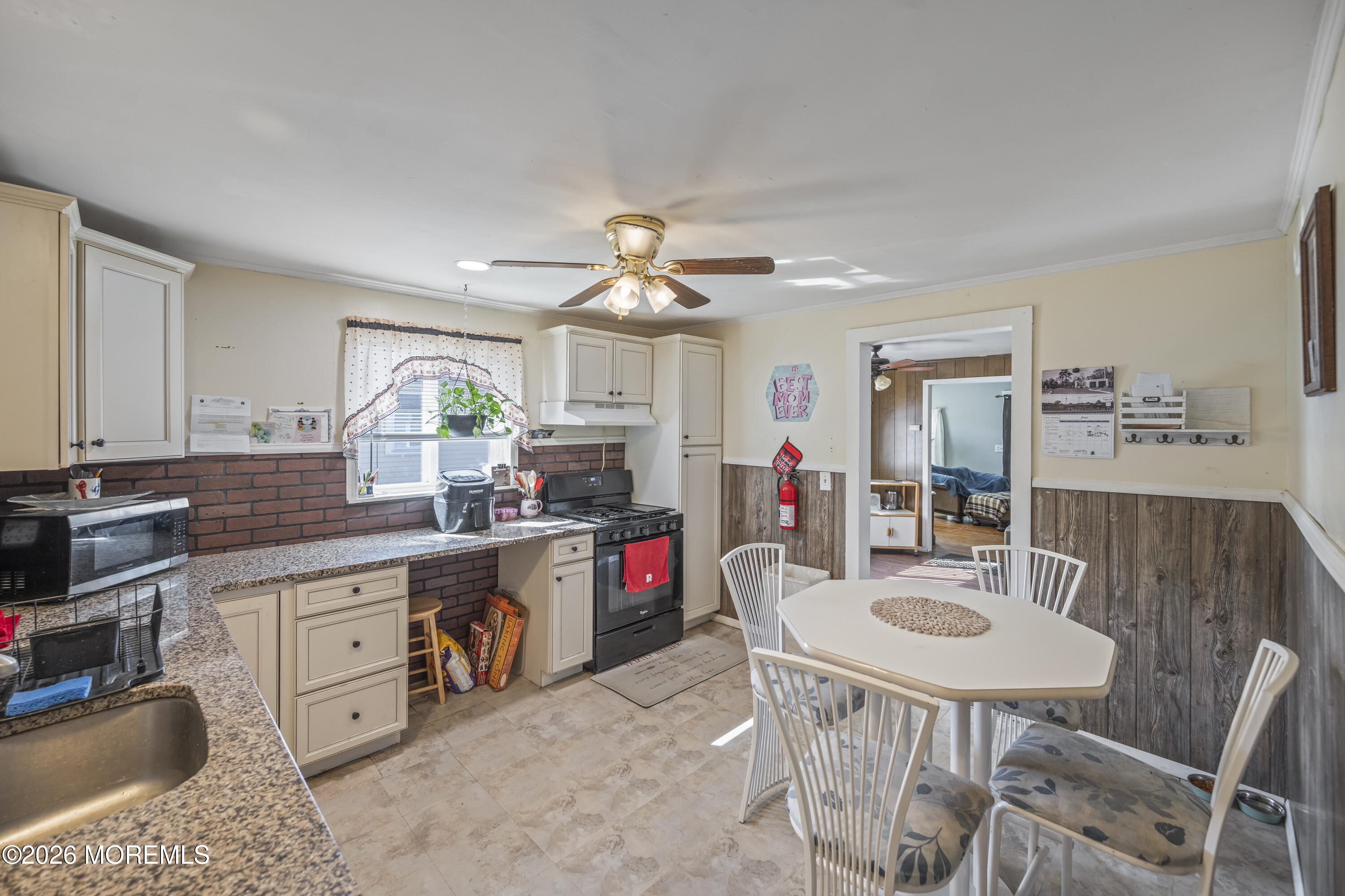 213 Manapaqua Avenue Lakehurst NJ 08733