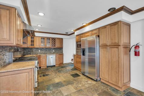 370 W Park Avenue Oakhurst NJ 07755