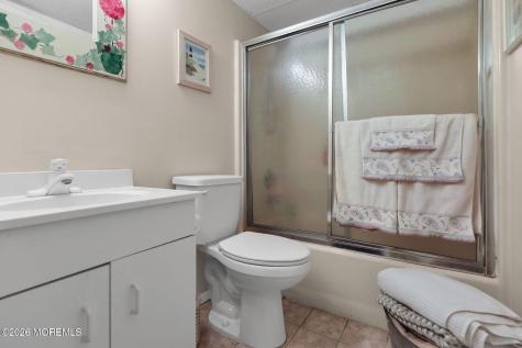180 Central Avenue Island Heights NJ 08732