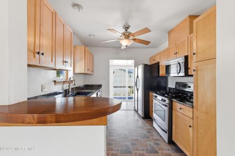 37 E Lakewood Avenue Ocean Gate NJ 08740
