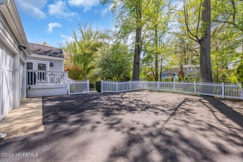 10 S Woodland Drive S Fair Haven NJ 07704