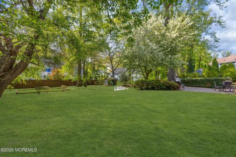 10 S Woodland Drive S Fair Haven NJ 07704