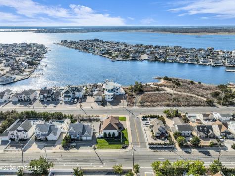 154 Bay Avenue Mantoloking NJ 08738