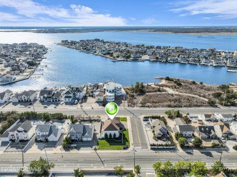 154 Bay Avenue Mantoloking NJ 08738