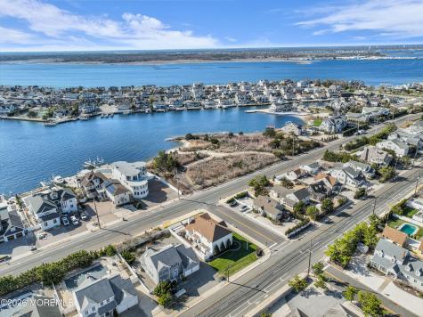154 Bay Avenue Mantoloking NJ 08738