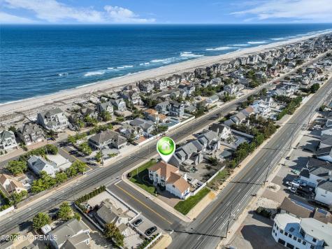 154 Bay Avenue Mantoloking NJ 08738