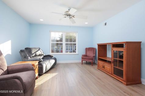 1107B Buckingham Drive Manchester NJ 08759