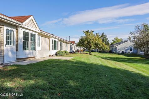 1107B Buckingham Drive Manchester NJ 08759