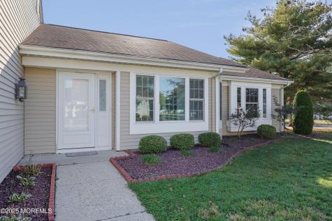 1107B Buckingham Drive Manchester NJ 08759