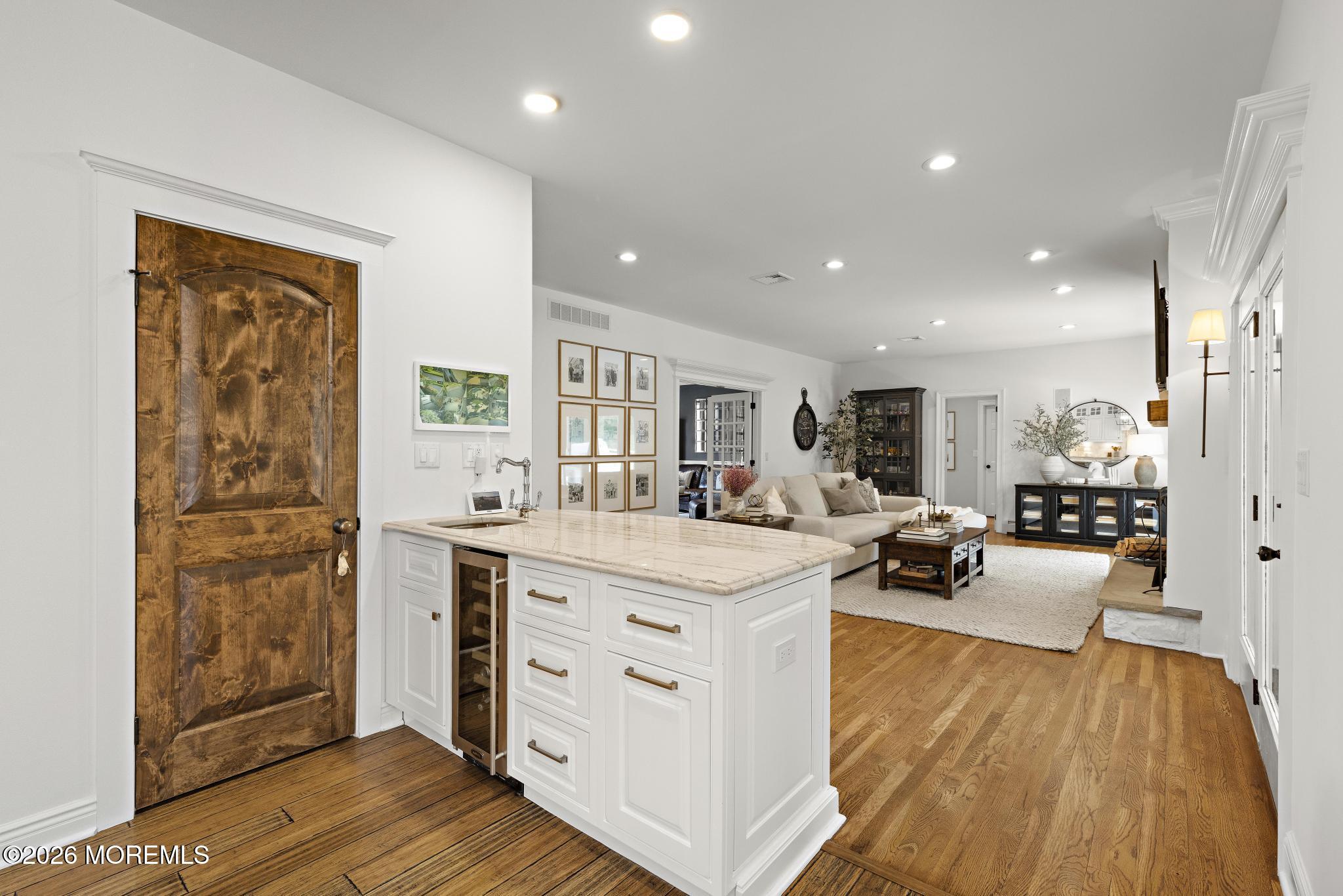7 Twin Lakes Drive Manalapan NJ 07726