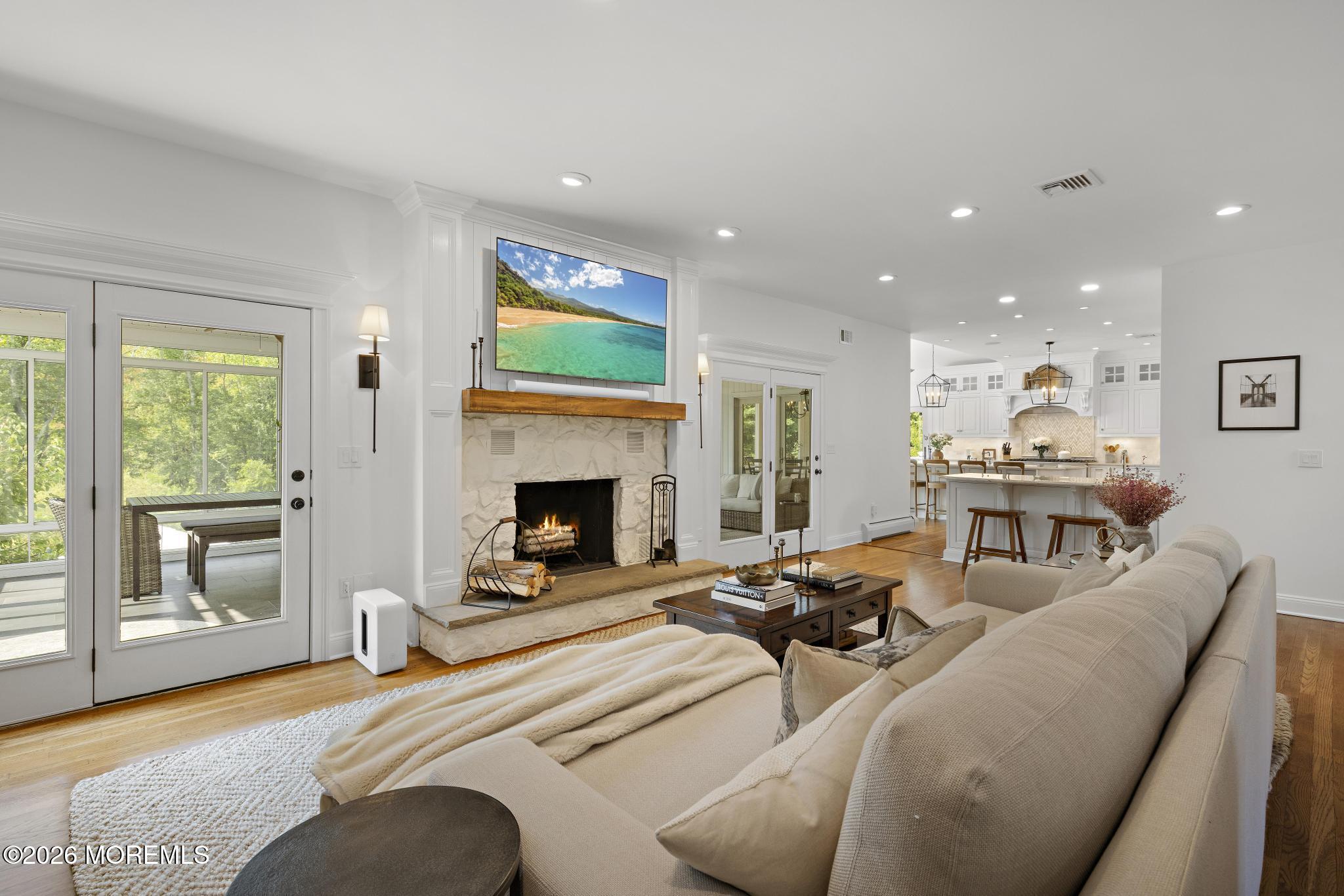 7 Twin Lakes Drive Manalapan NJ 07726