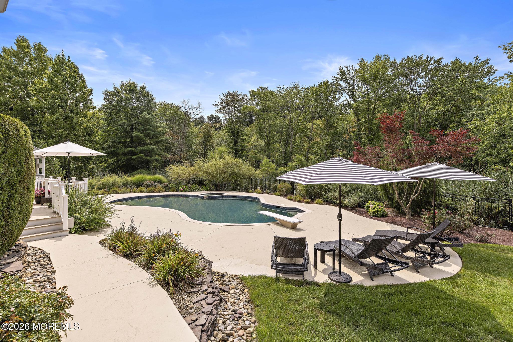 7 Twin Lakes Drive Manalapan NJ 07726