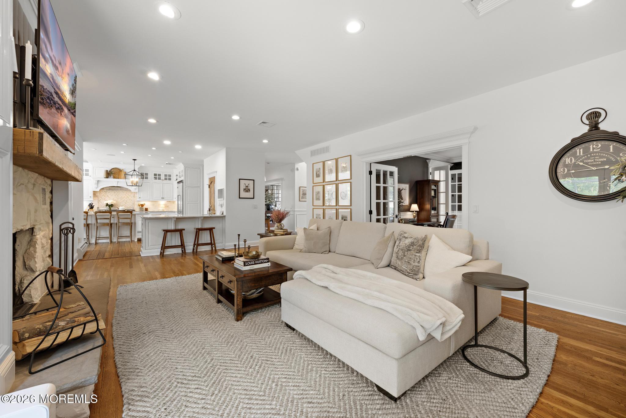 7 Twin Lakes Drive Manalapan NJ 07726