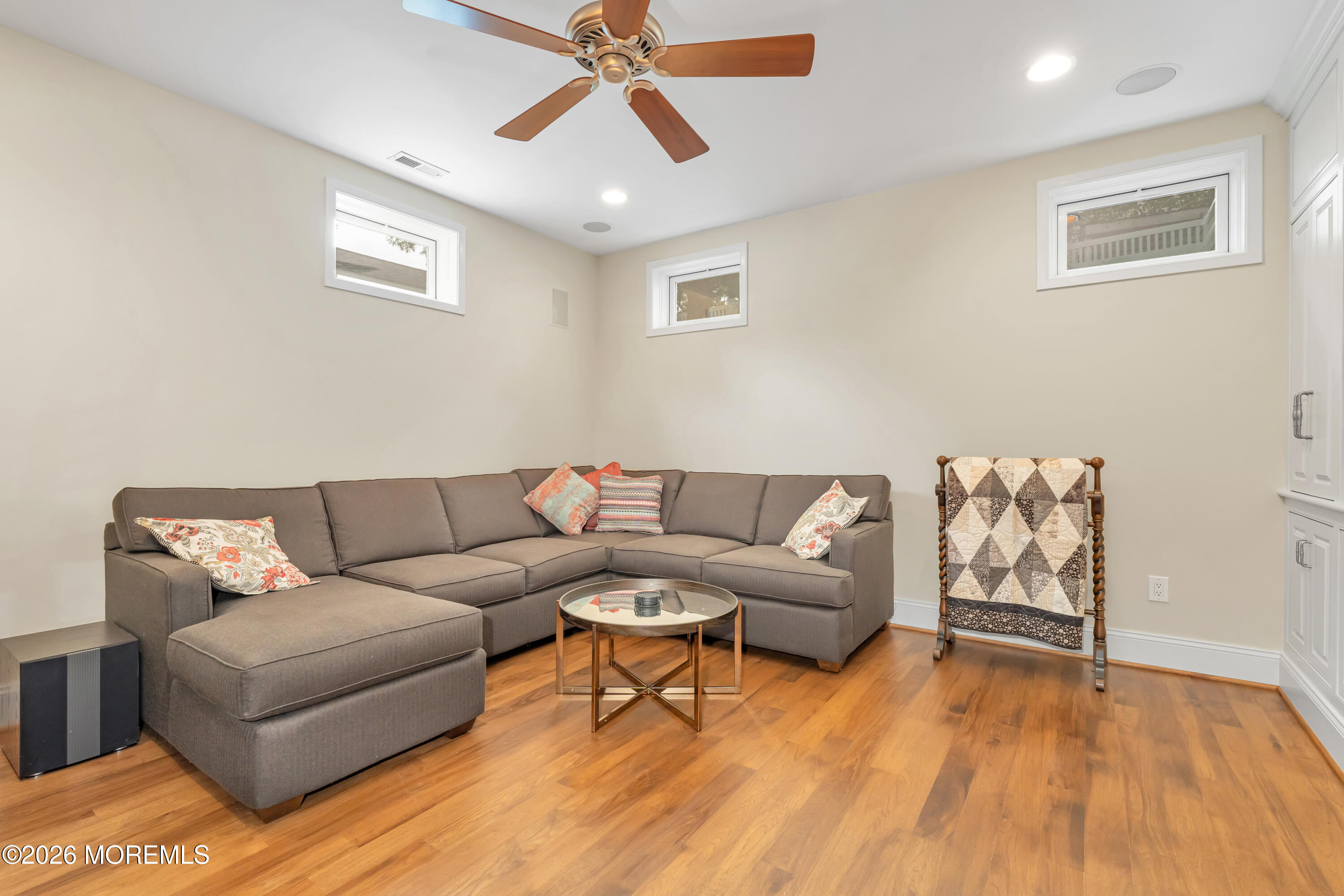 253 Academy Lane Manahawkin NJ 08050
