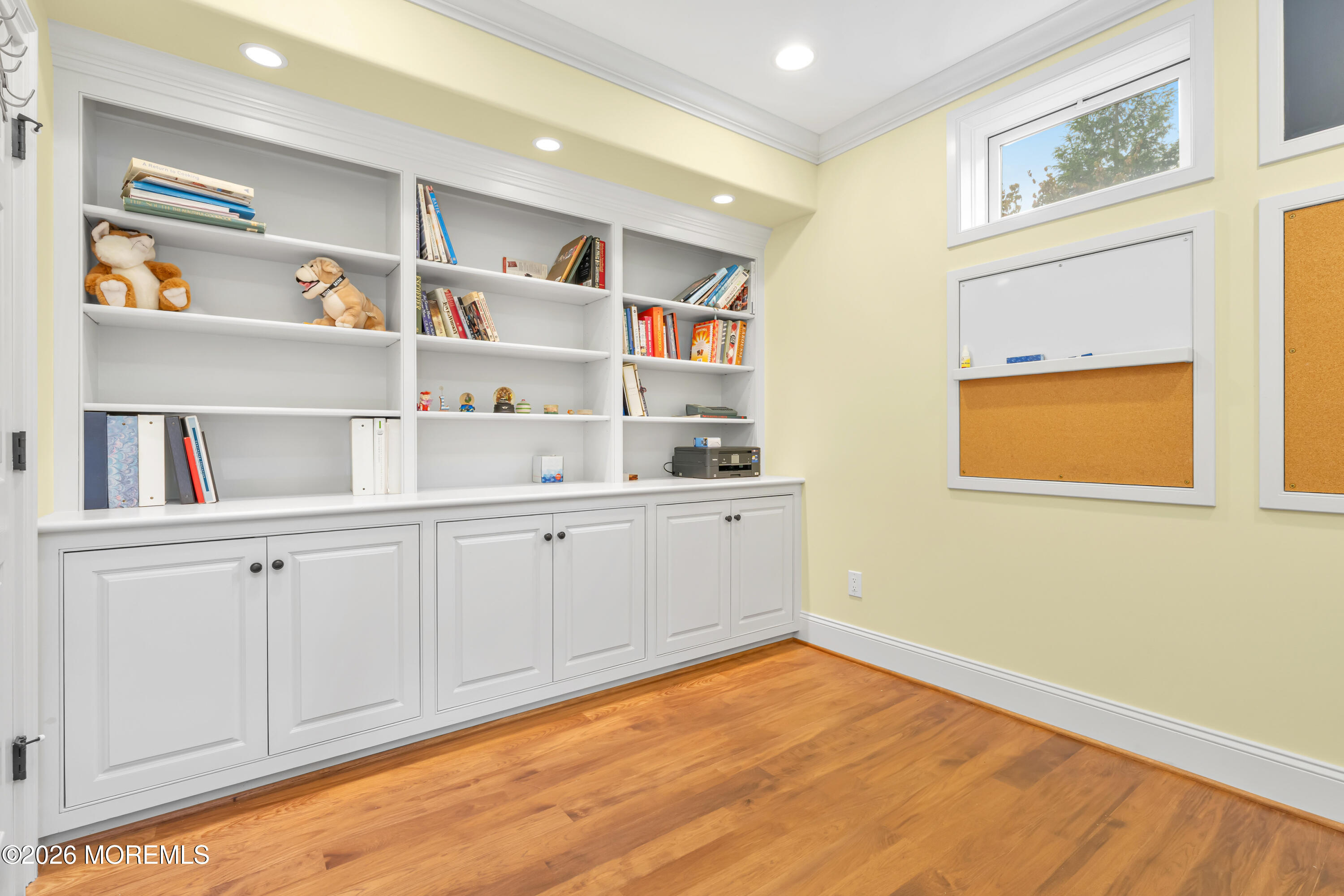 253 Academy Lane Manahawkin NJ 08050