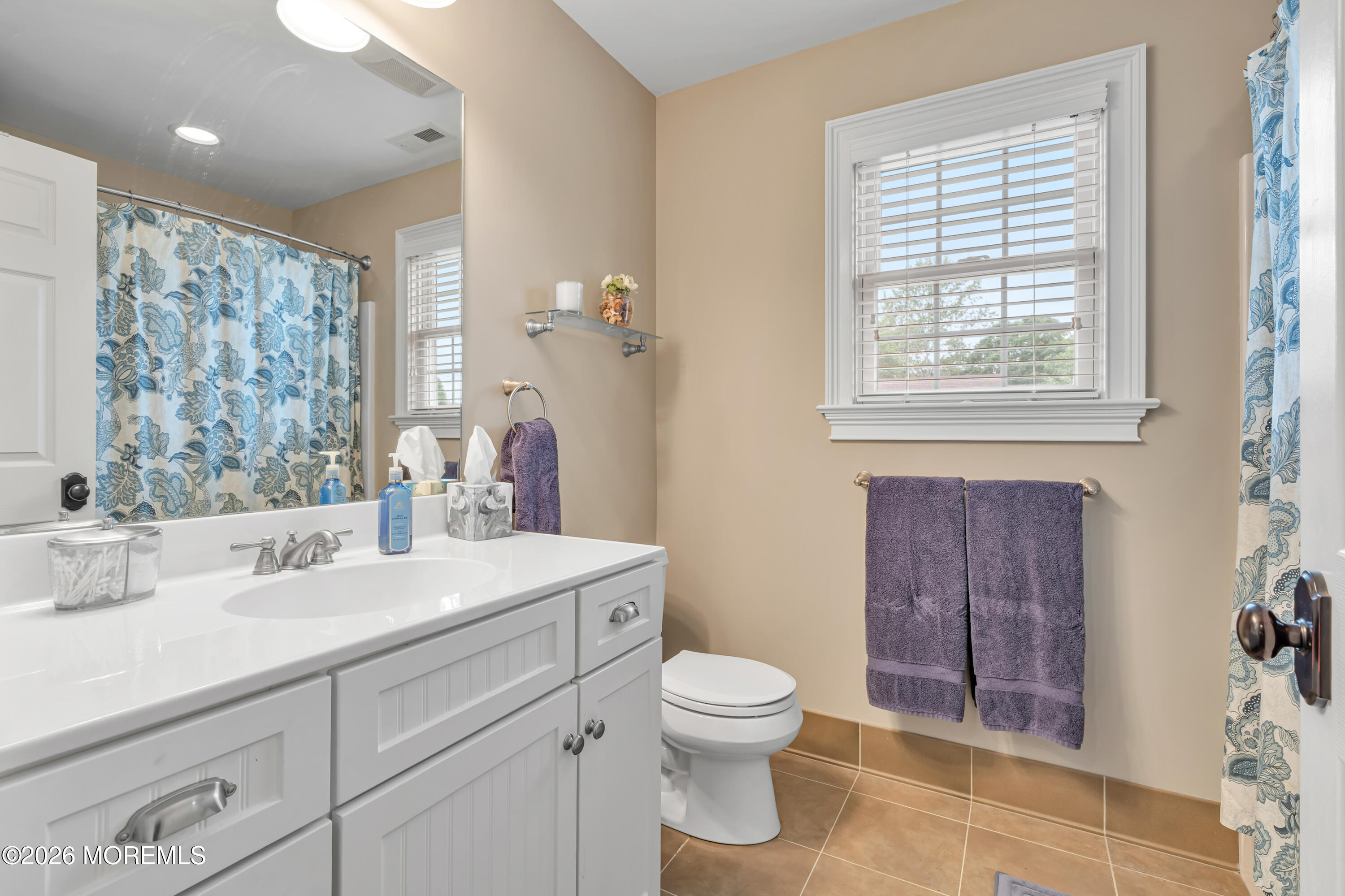 253 Academy Lane Manahawkin NJ 08050
