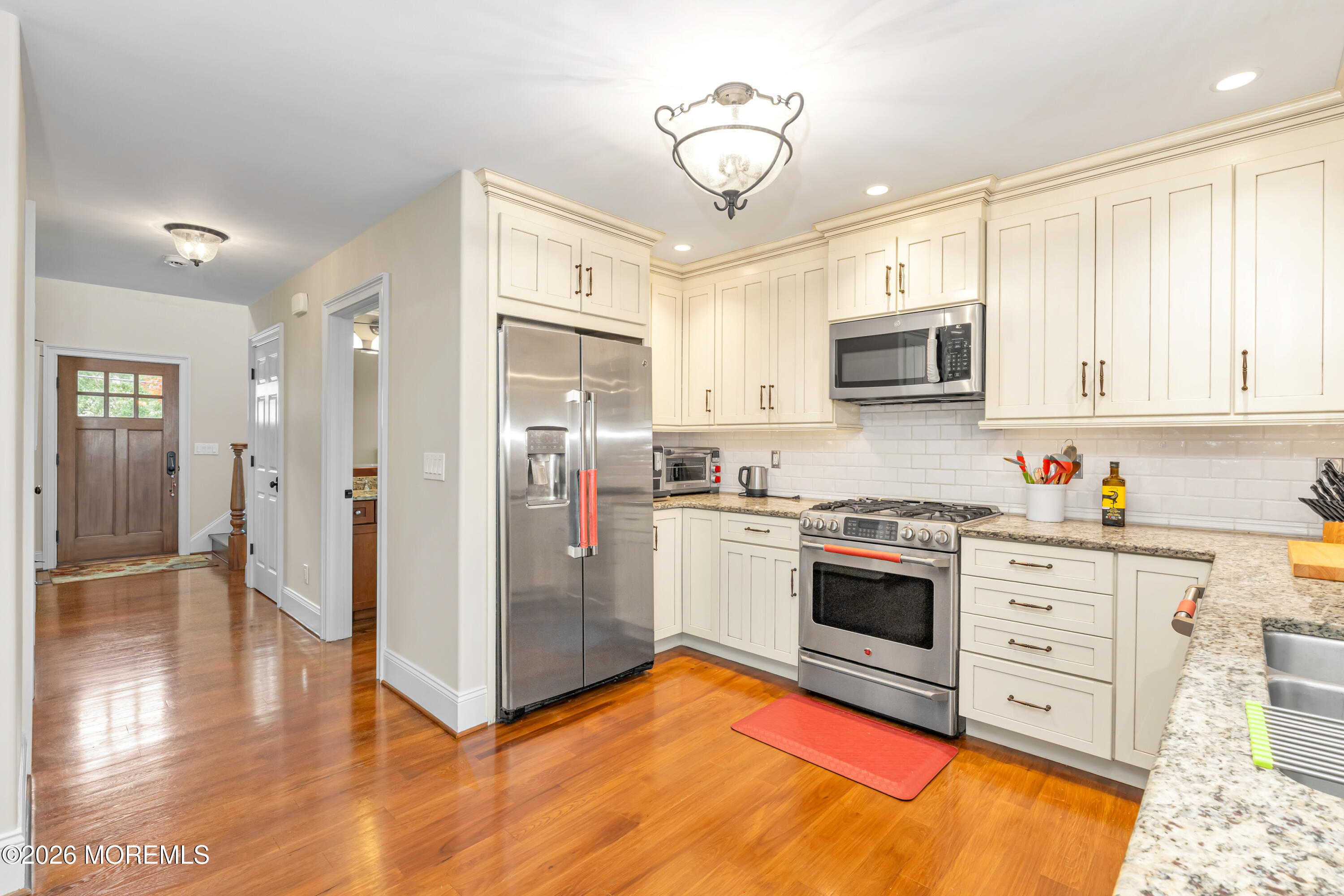 253 Academy Lane Manahawkin NJ 08050
