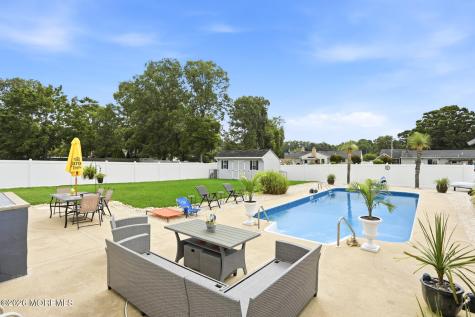 316 Hillside Drive Manchester NJ 08759